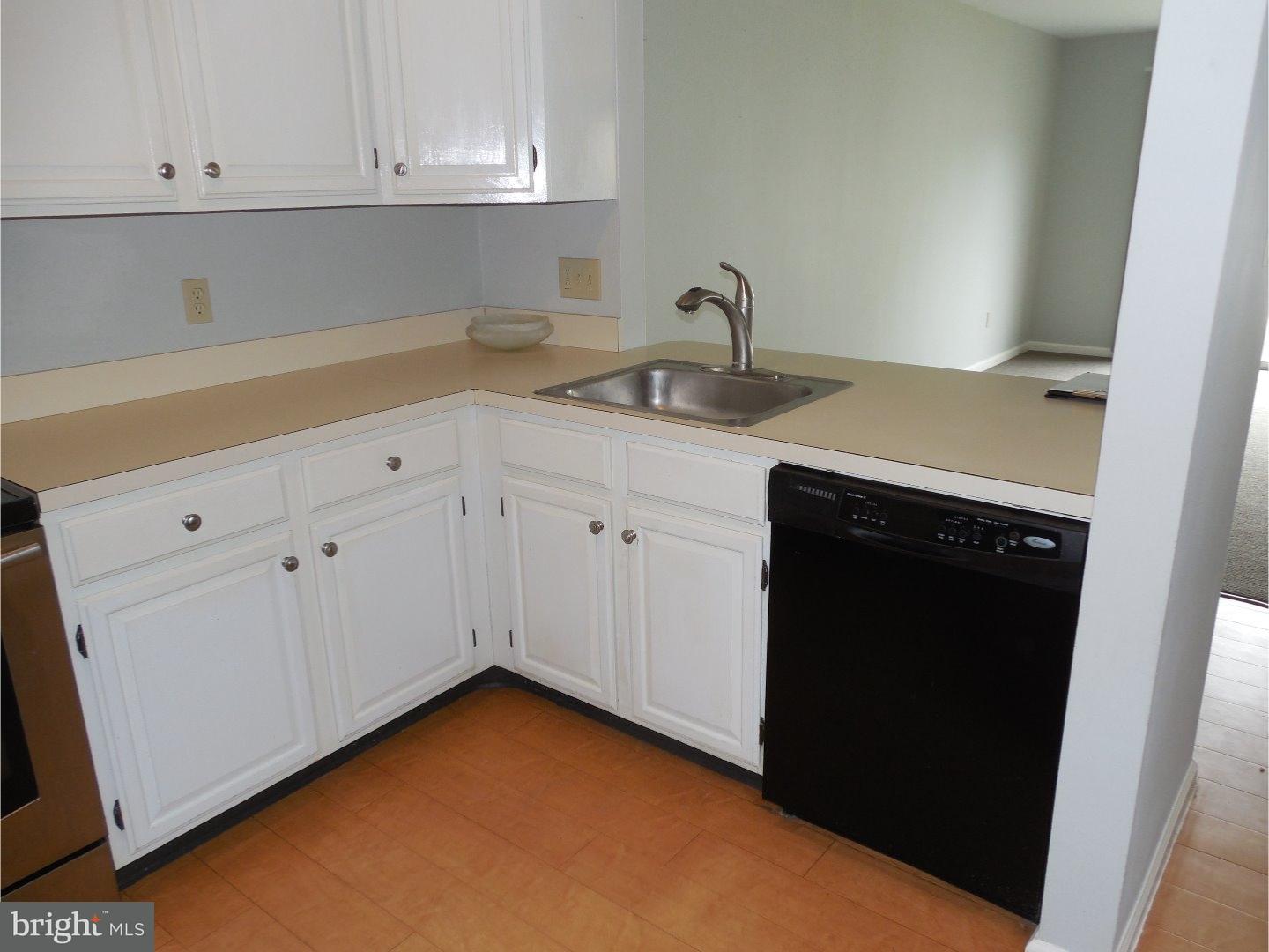 671 Deer Run Road Perkasie, PA 18944 - Photo 8 of 14 Kitchen