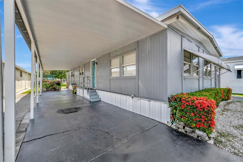 124 St Pierres Way Apollo Beach, FL 33572 - Photo 4 of 56