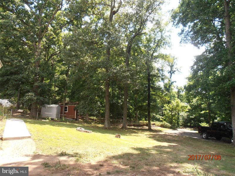 15138 Georgia Road Woodbridge, VA 22191 - Photo 5 of 9 Exterior (Rear)