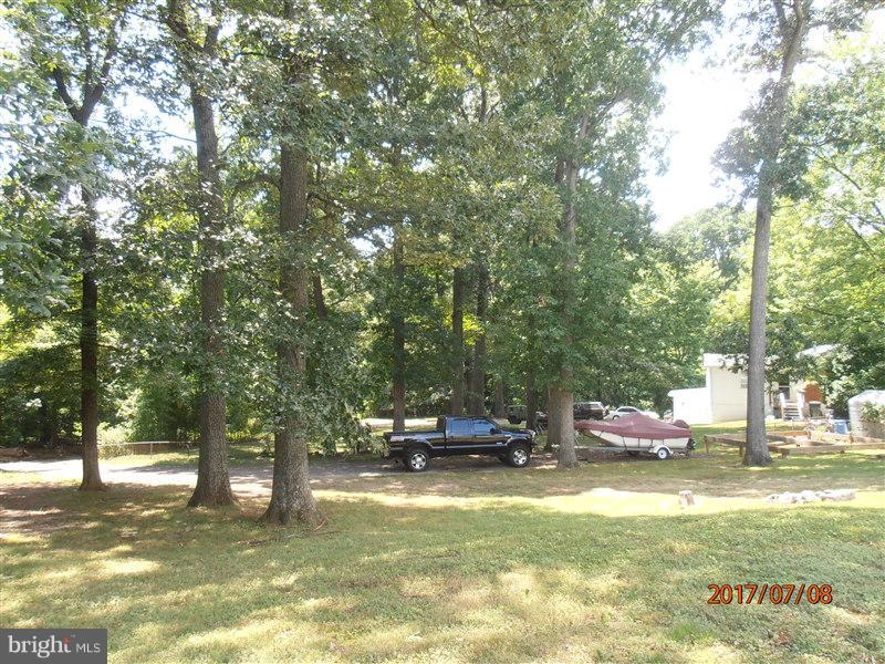 15138 Georgia Road Woodbridge, VA 22191 - Photo 8 of 9 Exterior (Rear)