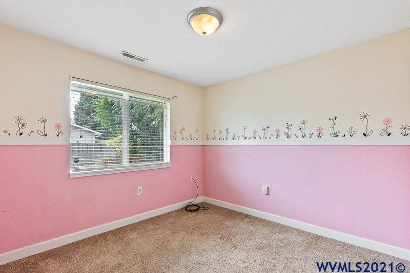 3030 Brown Road Northeast Salem, OR 97305 - Photo 11 of 36 Gallery Image 11