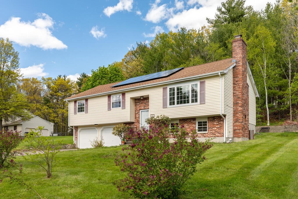 59 Ledgewood Road Framingham, MA 01701 - Photo 1 of 18 Gallery Image 1