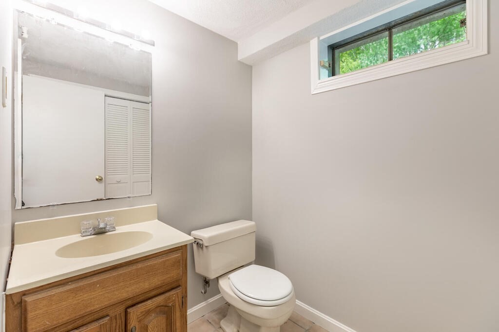 59 Ledgewood Road Framingham, MA 01701 - Photo 16 of 18 Gallery Image 16