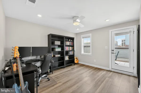 $835,000 | 13010 Hattontown Square, Herndon, VA 20171