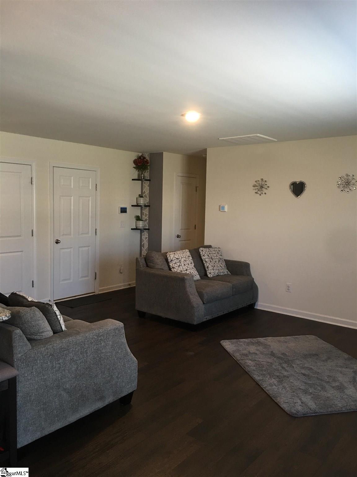 233 Hillendale Way Pelzer, SC 29669 - Photo 12 of 34