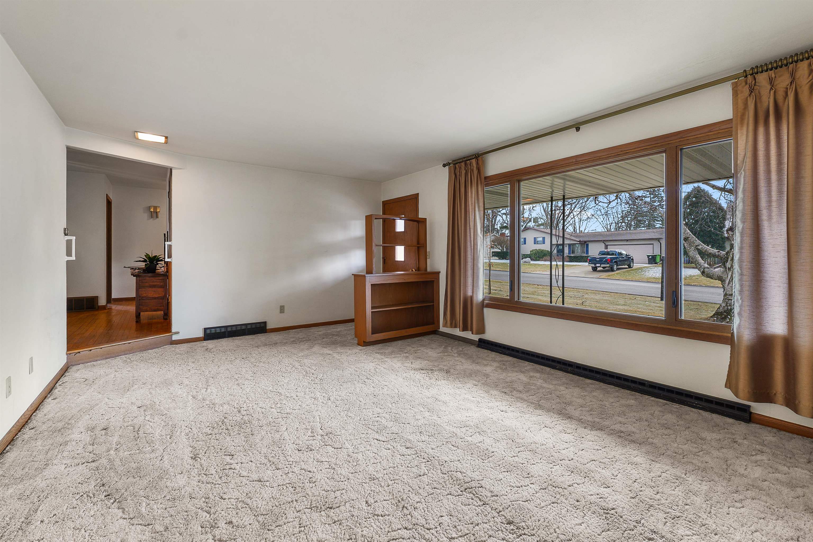 104 Cherokee Road Beaver Dam, WI 53916 - Photo 4 of 31