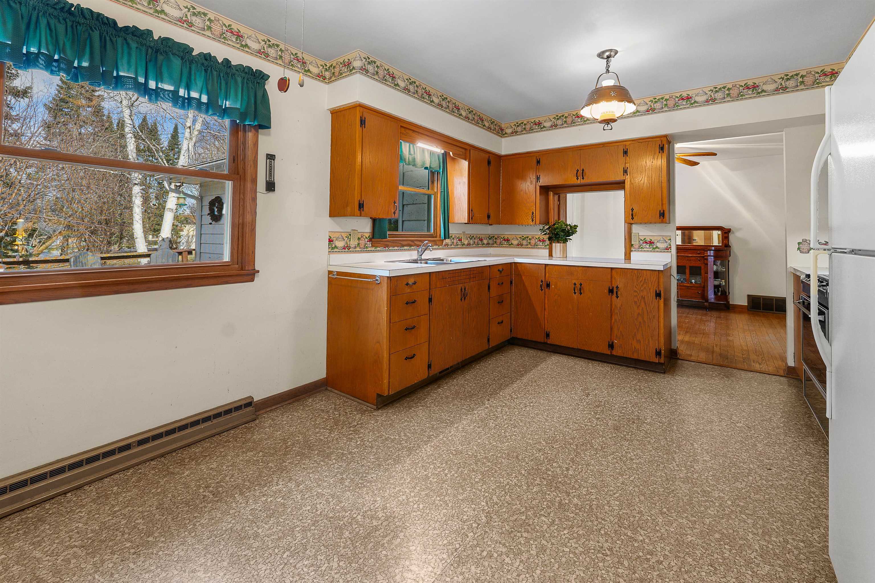 104 Cherokee Road Beaver Dam, WI 53916 - Photo 6 of 31