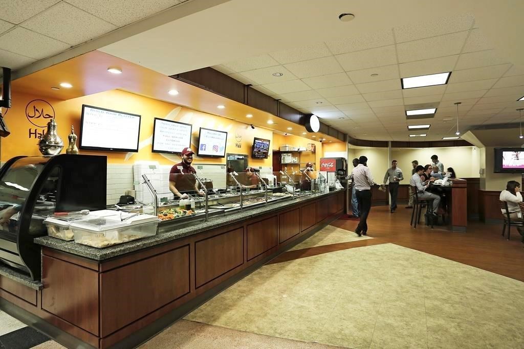 914 Main Street, Unit 2104 Houston, TX 77002 - Photo 23 of 25 a kitchen with lots of counter top space