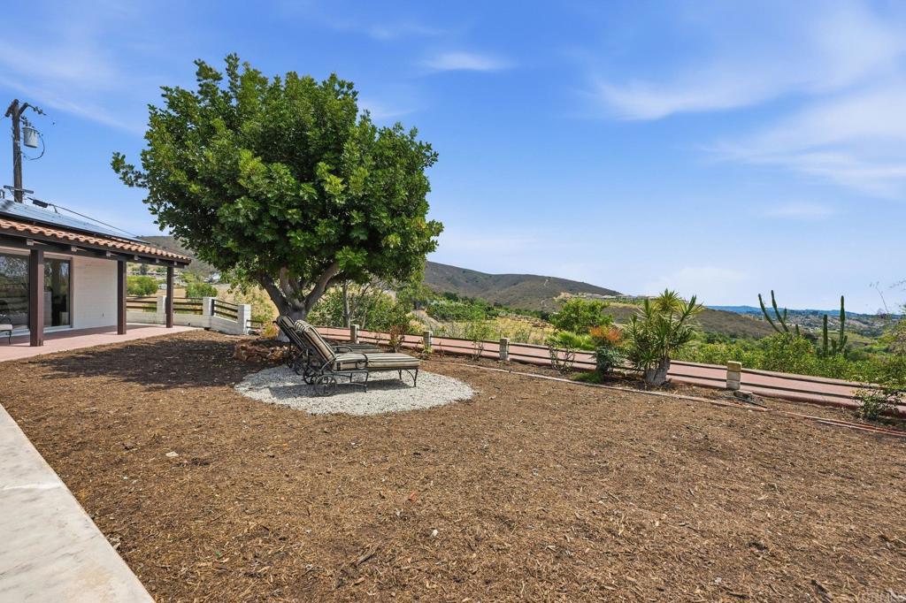 1765 Robinhood Road Vista, CA 92084 - Photo 30 of 58