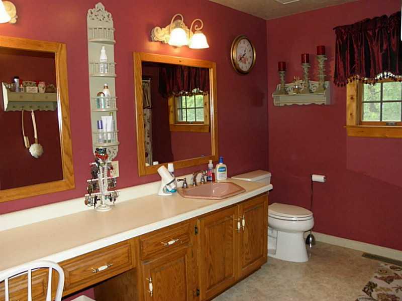 1422 Logan Road Gibsonia, PA 15044 - Photo 11 of 25 Master Bath/Spa. Large vanity and tub/shower combination