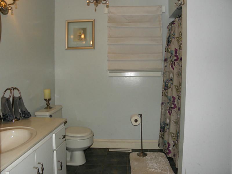 1422 Logan Road Gibsonia, PA 15044 - Photo 12 of 25 Full Bath.