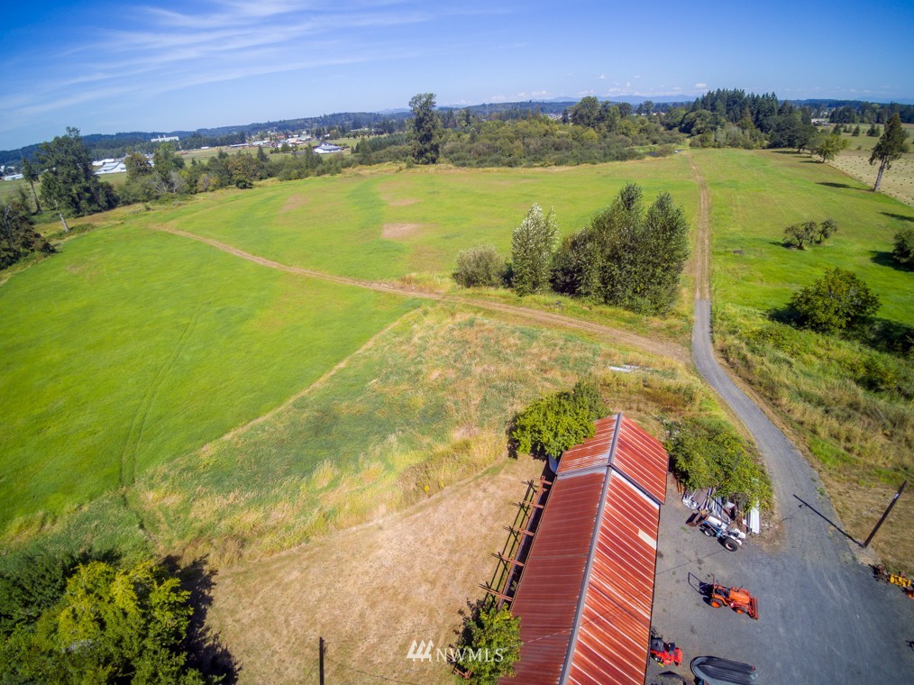 347 Newaukum Valley Road Chehalis, WA 98532 - Photo 2 of 25 a view of an ocean and city