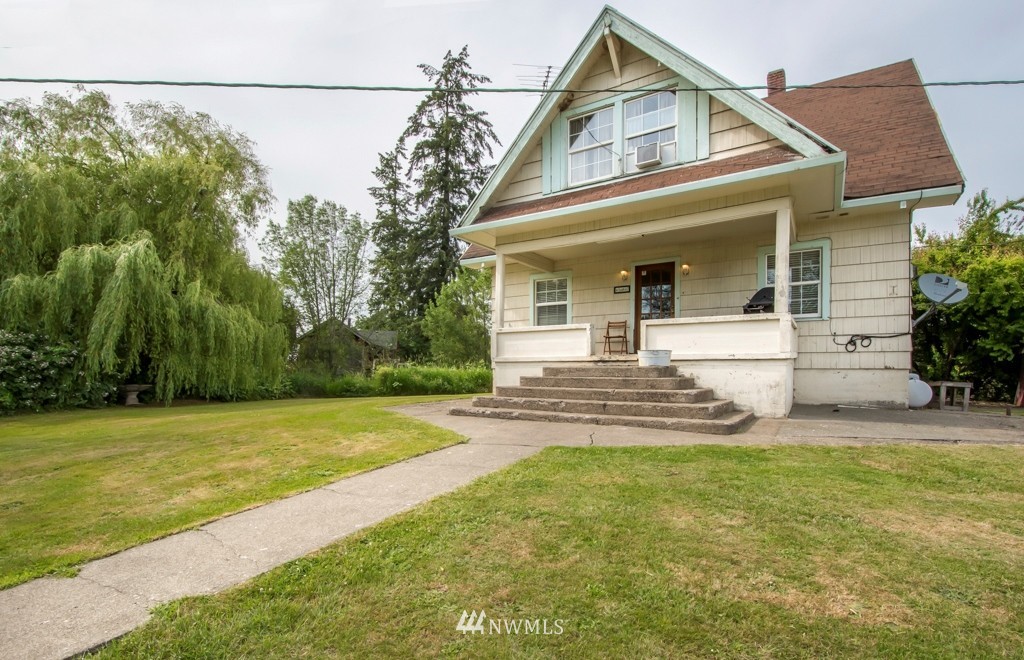 347 Newaukum Valley Road Chehalis, WA 98532 - Photo 7 of 25 a view of a house with a yard and plants