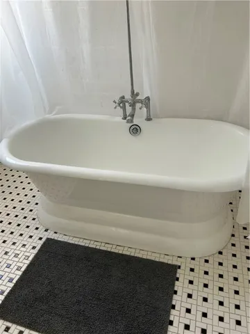 $1,100 | 358 South Commercial Street, Unit 2, Aransas Pass, TX 78336