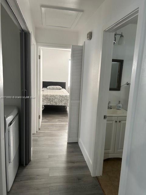 74 Pelican Lane, Unit 1 Big Pine Key, FL 33043 - Photo 17 of 23 a view of bathroom with tub and wooden floor