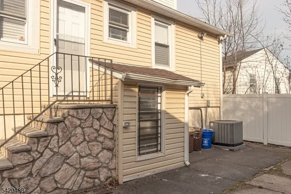 $3,600 | 400 Florence Avenue, Unit 1, Hillside, NJ 07205