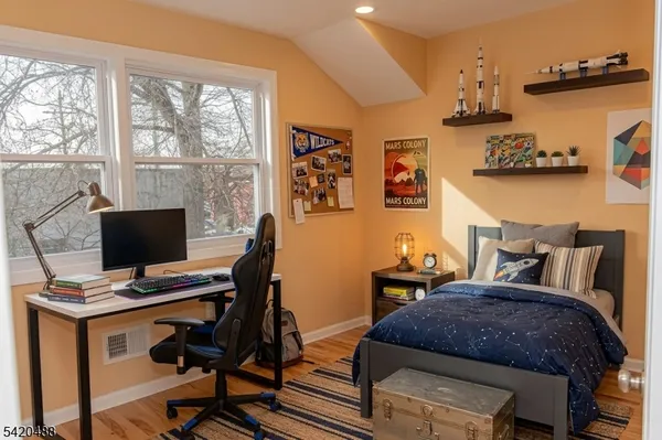 $3,600 | 400 Florence Avenue, Unit 1, Hillside, NJ 07205