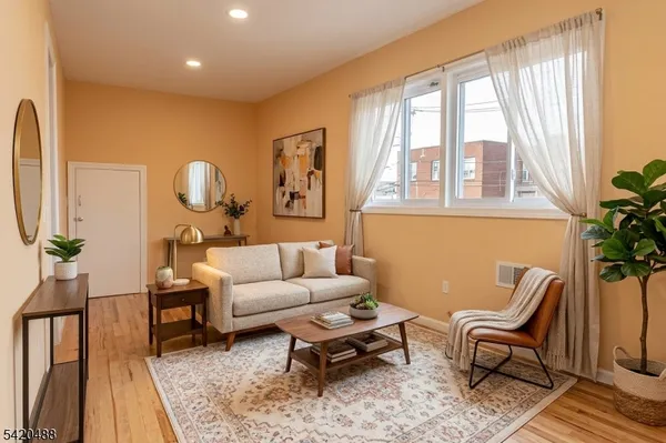 $3,600 | 400 Florence Avenue, Unit 1, Hillside, NJ 07205