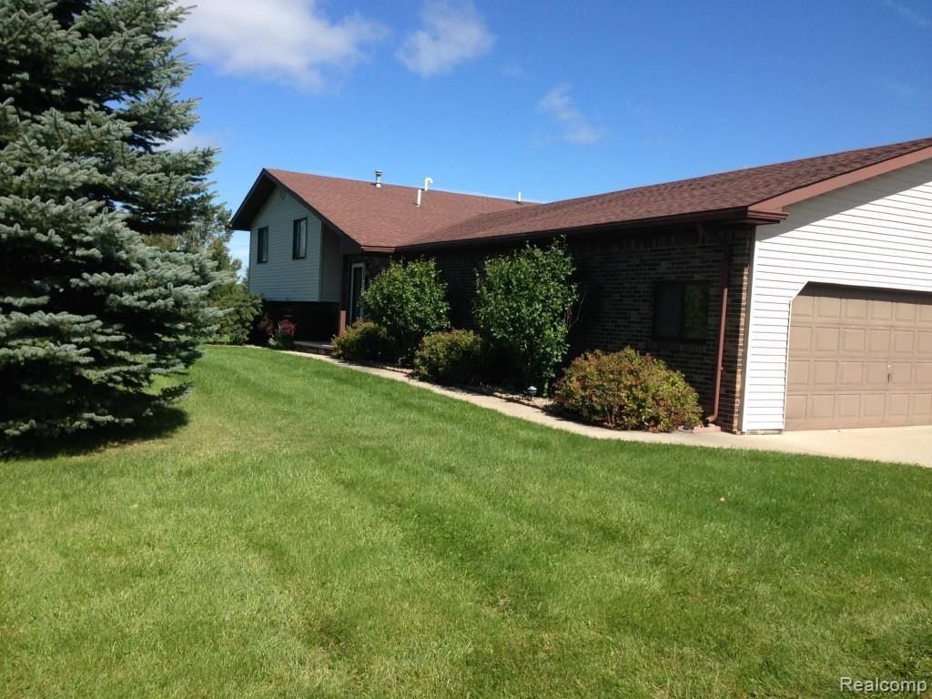 2900 North Burkhart Road Howell, MI 48855 - Photo 3 of 30