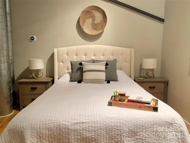 $2,000 | 3612 Artist's Way, Charlotte, NC 28205