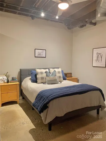 $2,000 | 3612 Artist's Way, Charlotte, NC 28205