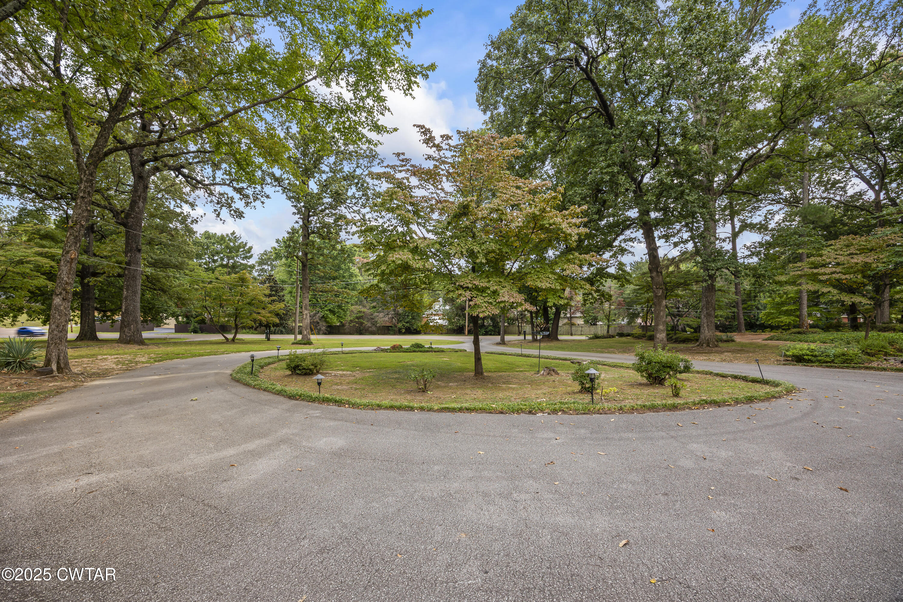 75 Old Humboldt Road Jackson, TN 38305 - Photo 4 of 33 E02A5004
