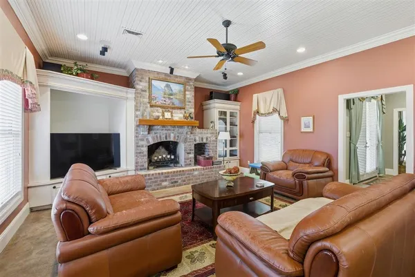 $599,000 | 4817 Riverview Lane, Lake Charles, LA 70605