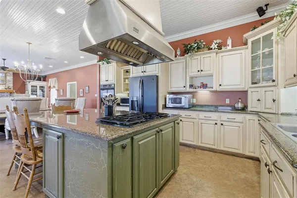 $599,000 | 4817 Riverview Lane, Lake Charles, LA 70605