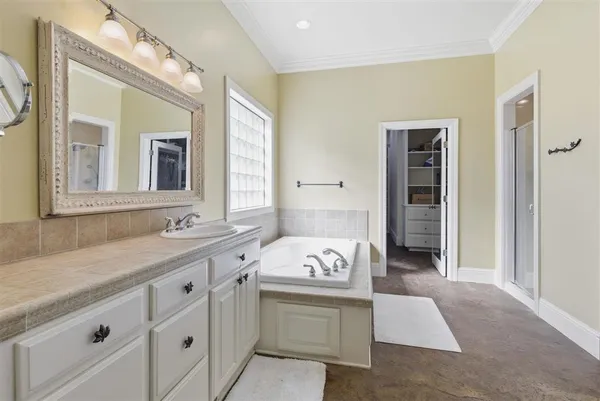 $599,000 | 4817 Riverview Lane, Lake Charles, LA 70605
