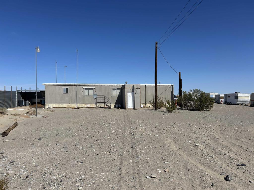 1638 Painted Gorge Road Imperial, CA 92251 - Photo 4 of 10
