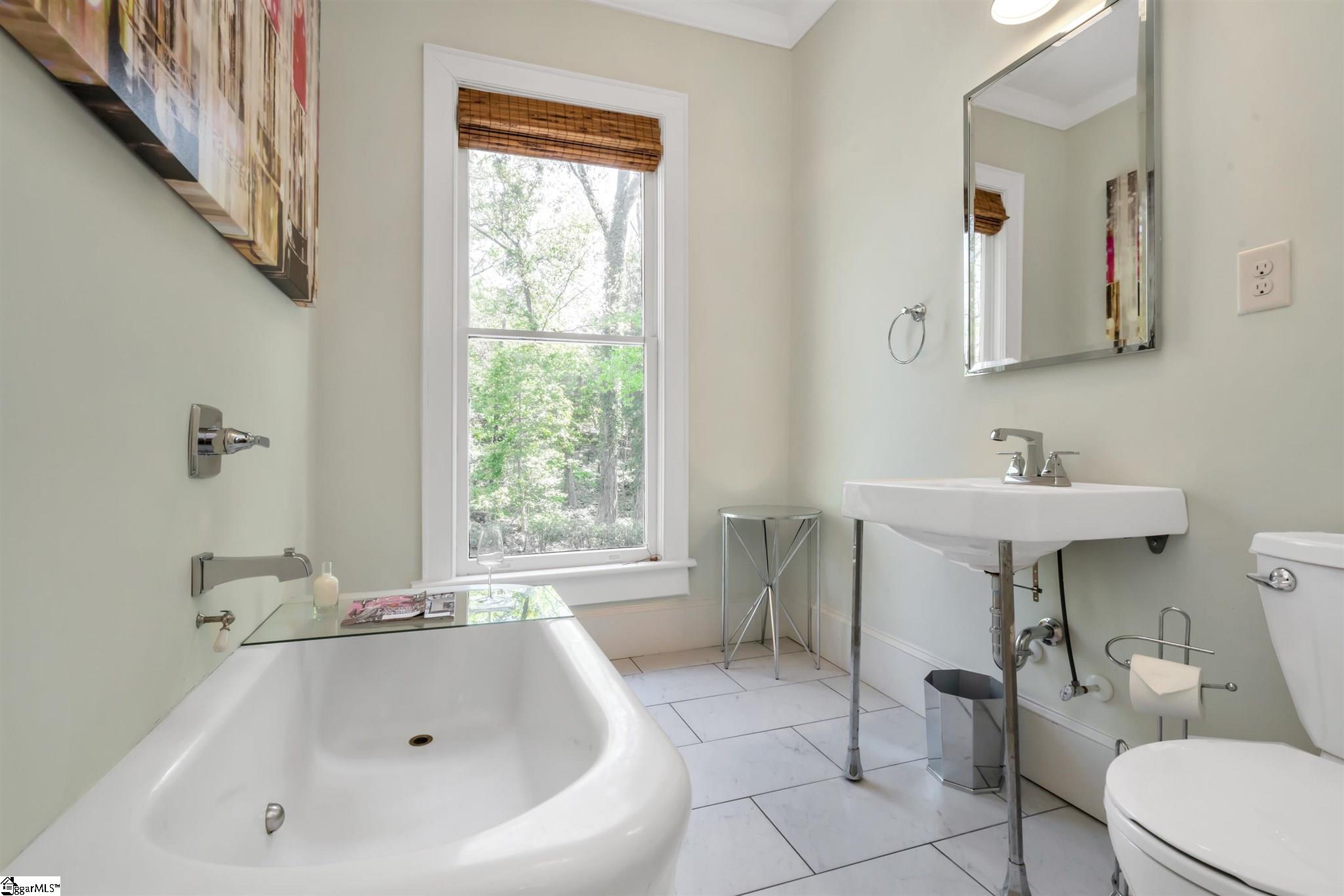 8 Bennett Street Greenville, SC 29601 - Photo 26 of 35