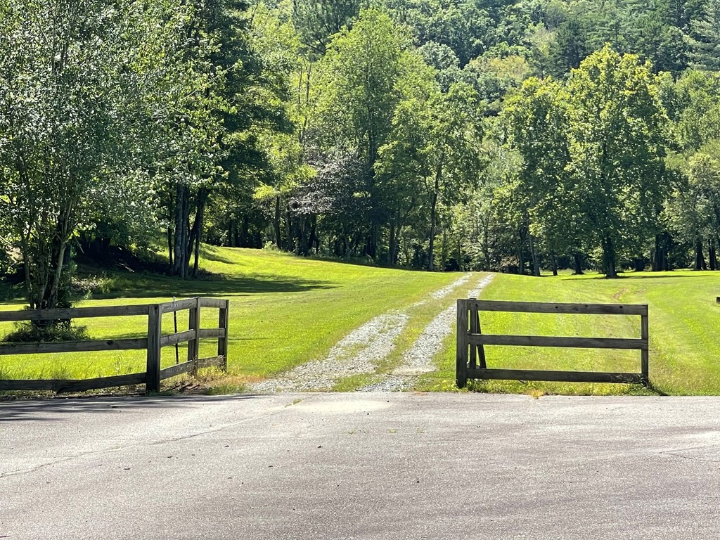 Lot 39 Ridges At Mill Creek Murphy, NC 28906 - Photo 8 of 13 Community common area