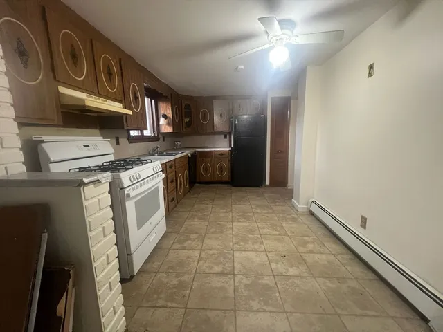 $1,899 | 35 Prospect Street, Unit 1, Spencer, MA 01562