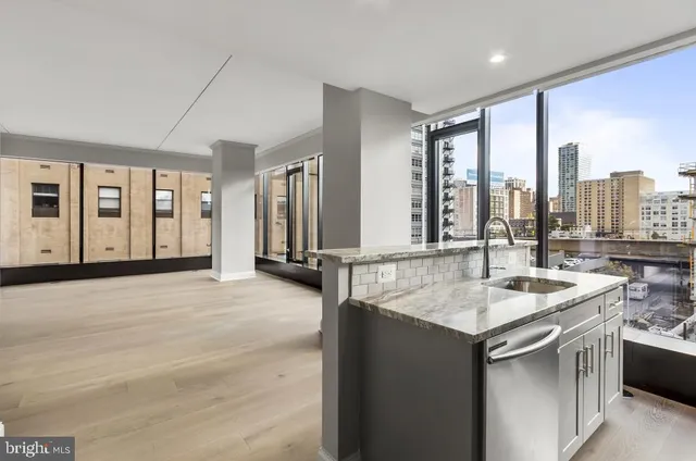 $3,595 | 30 North 23rd Street, Unit 1405, Philadelphia, PA 19103
