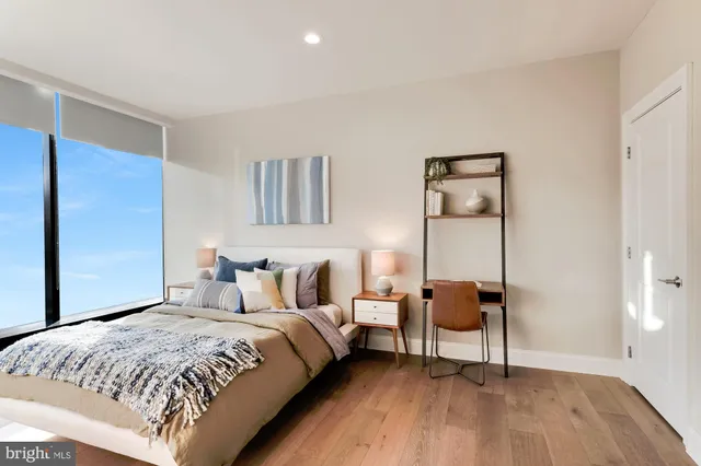 a view of livingroom with an empty space