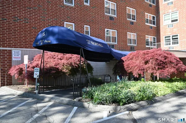 $2,400 | 27 Northill Street, Unit 6U, Stamford, CT 06907