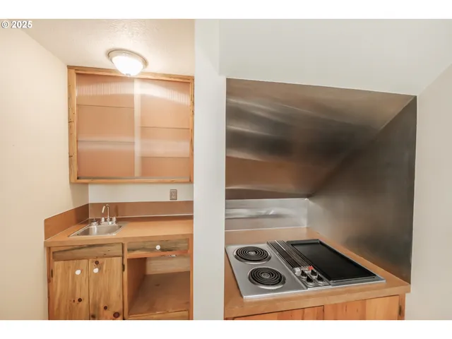 $545,000 | 1022 Pali Drive Northwest, Salem, OR 97304