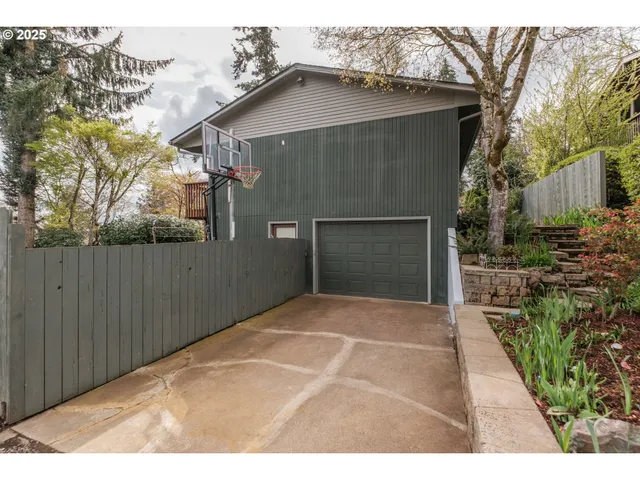 $545,000 | 1022 Pali Drive Northwest, Salem, OR 97304