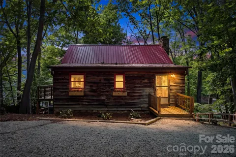 $700,000 | 300 Clark Cove Road, Statesville, NC 28677