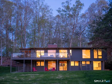 $1,975,000 | 5 Hemlock Drive, Essex, CT 06426