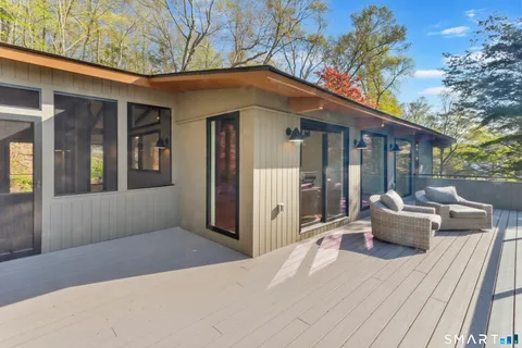 $1,975,000 | 5 Hemlock Drive, Essex, CT 06426