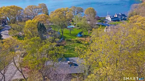 $1,975,000 | 5 Hemlock Drive, Essex, CT 06426