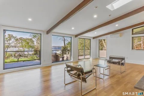 $1,975,000 | 5 Hemlock Drive, Essex, CT 06426