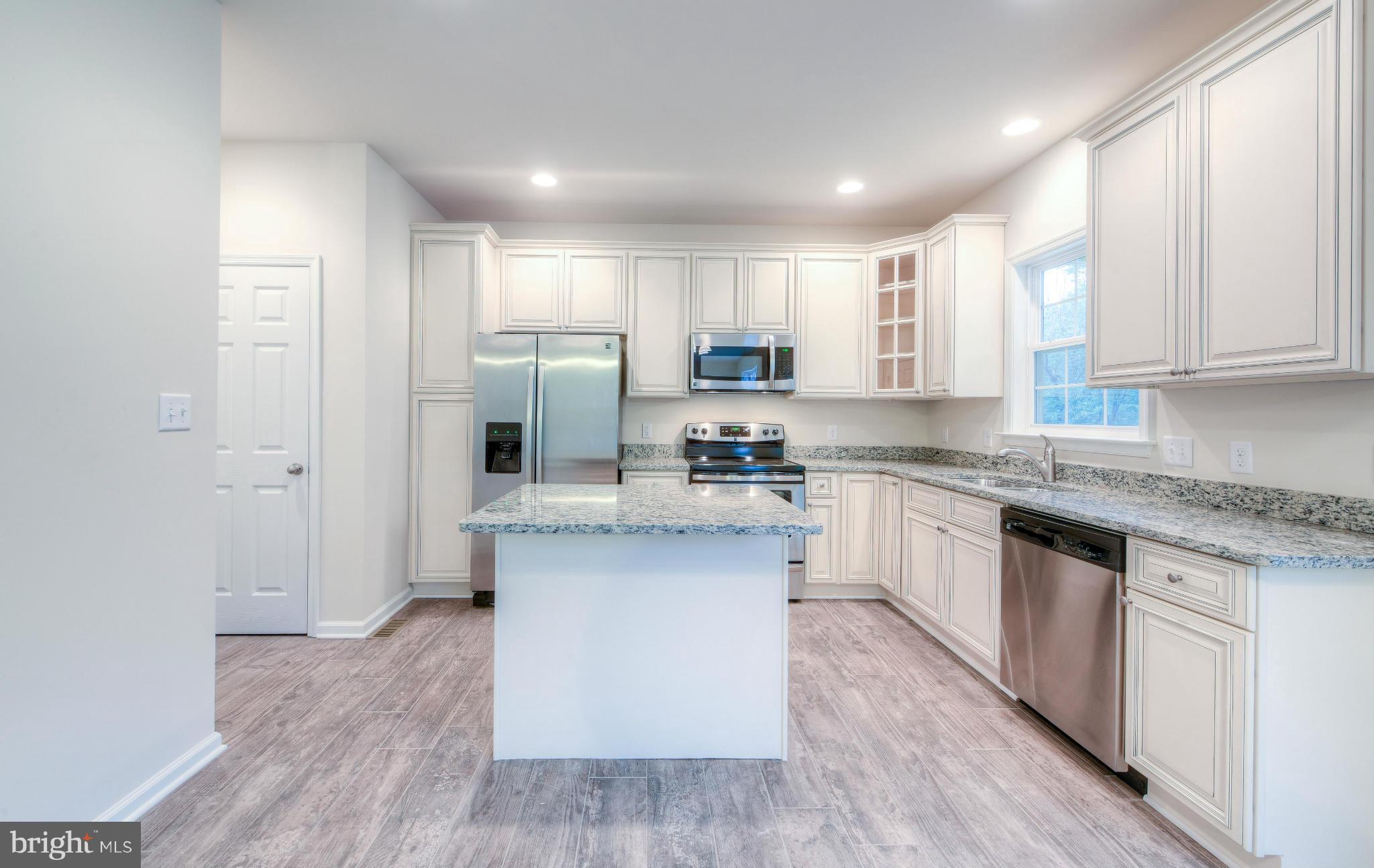 18359 Sharon Road Triangle, VA 22172 - Photo 6 of 30 Pictures in listing similar to home being built