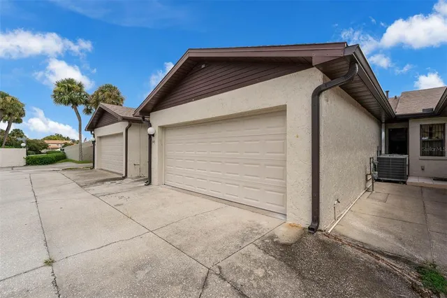$279,900 | 2410 Hartridge Point Drive West, Winter Haven, FL 33881