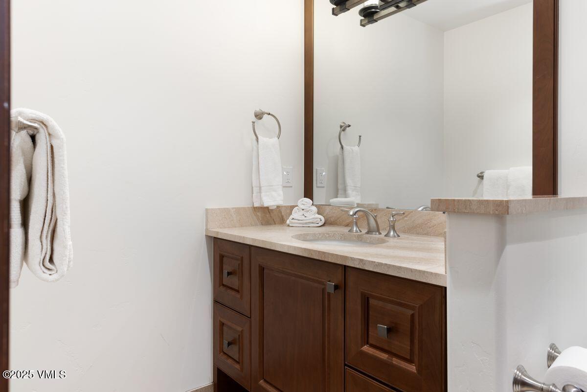 291 Bridge Street, Unit R1 Vail, CO 81657 - Photo 21 of 32 photo_offline_014