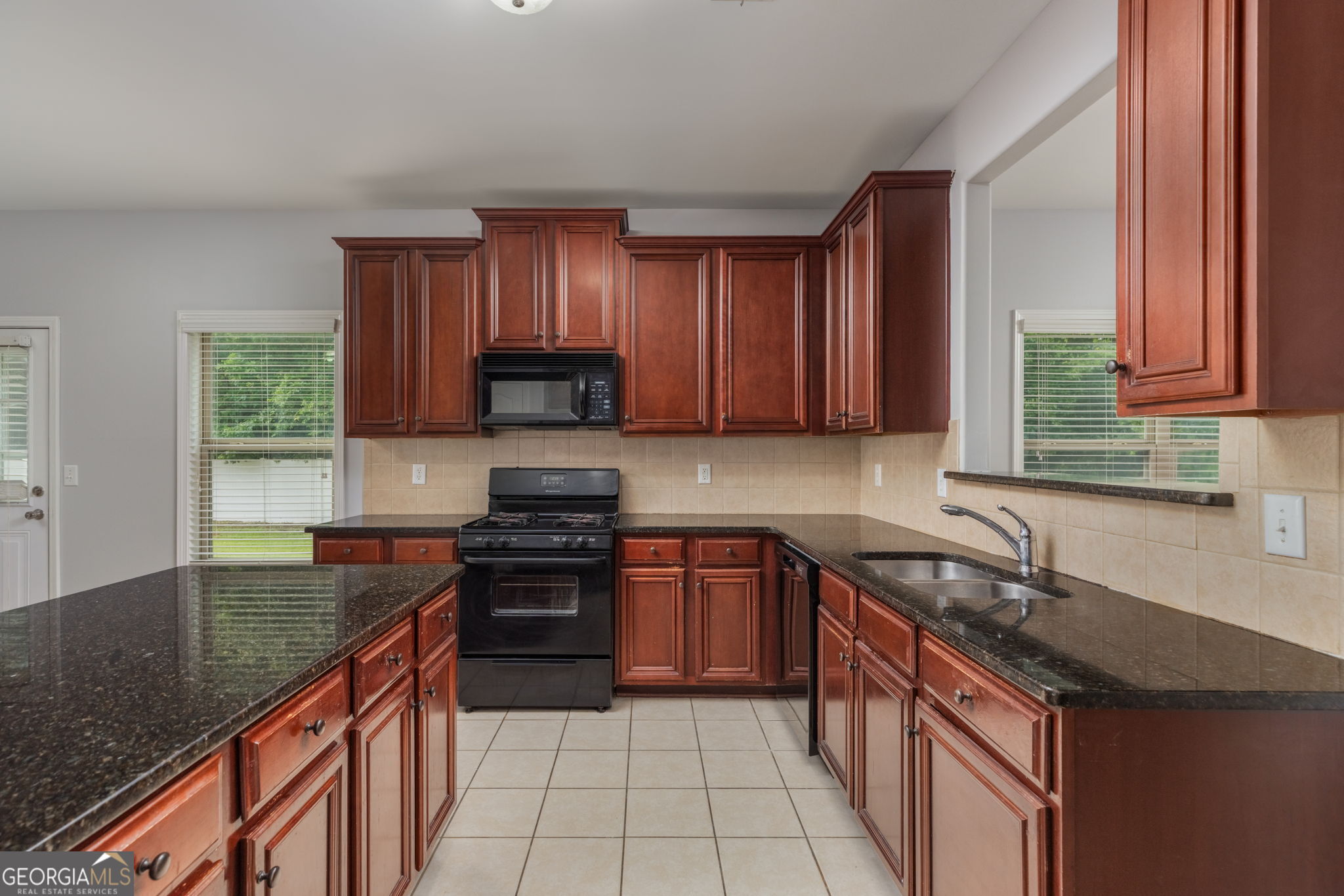 168 Summer Grove Lane Macon, GA 31206 - Photo 13 of 53