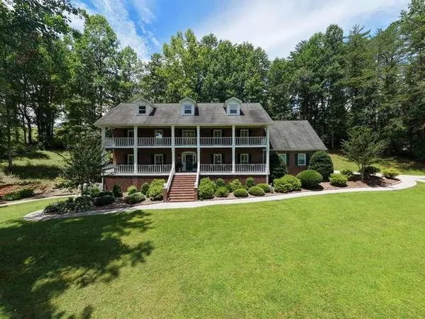 $899,900 | 4388 Town Creek School Road, Blairsville, GA 30512