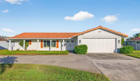 $975,000 | 4500 38th Street South, St. Petersburg, FL 33711