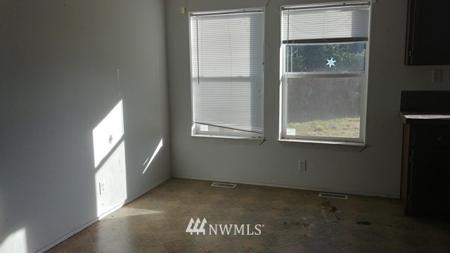 105 Ridge View Drive Randle, WA 98377 - Photo 5 of 15 Gallery Image 5